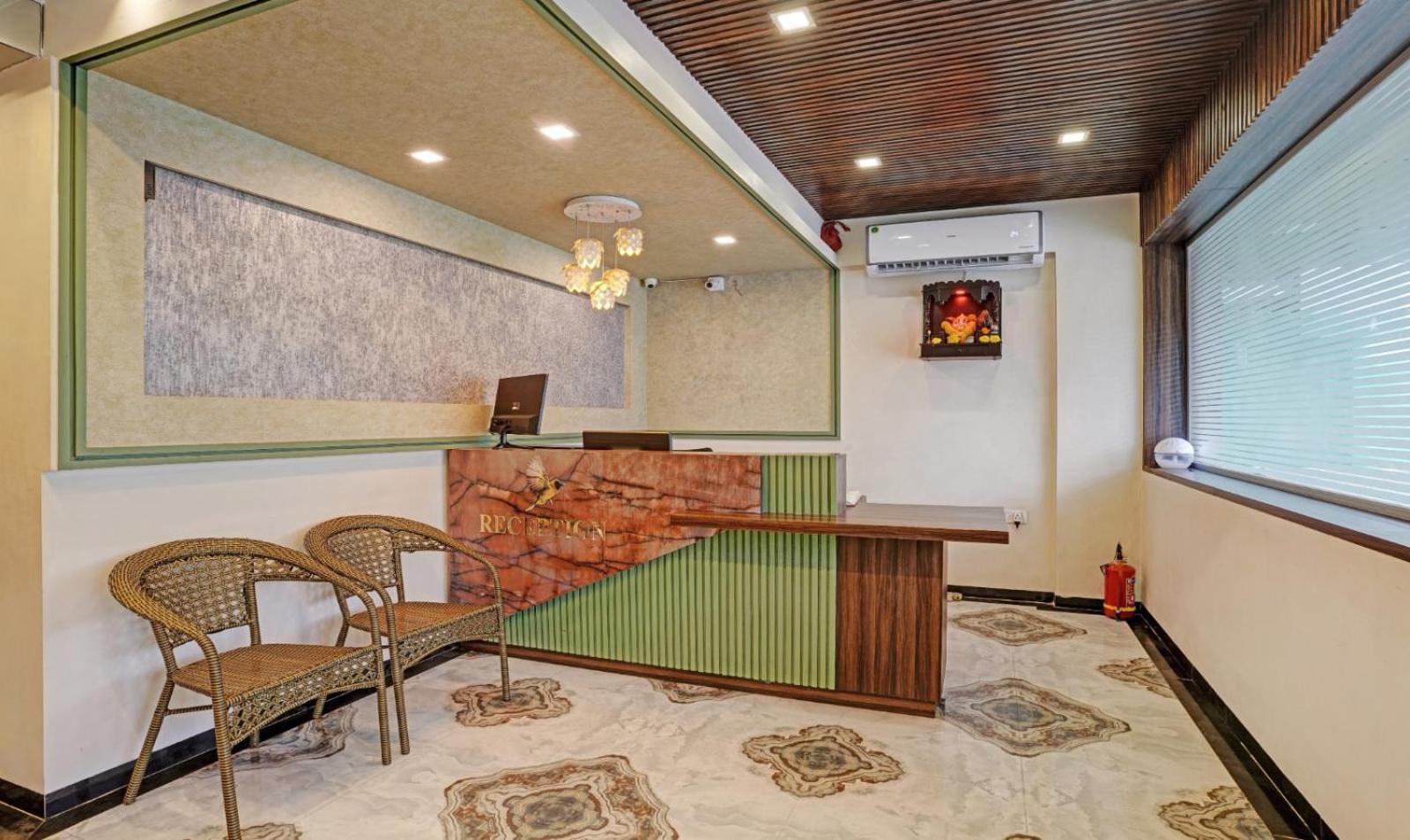 Glitz Hotels Golden Birds - Mahape, Navi Mumbai Buitenkant foto